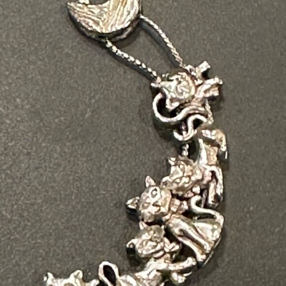 TOFA Silver Cat Bracelet signed - Picture 8 of 13